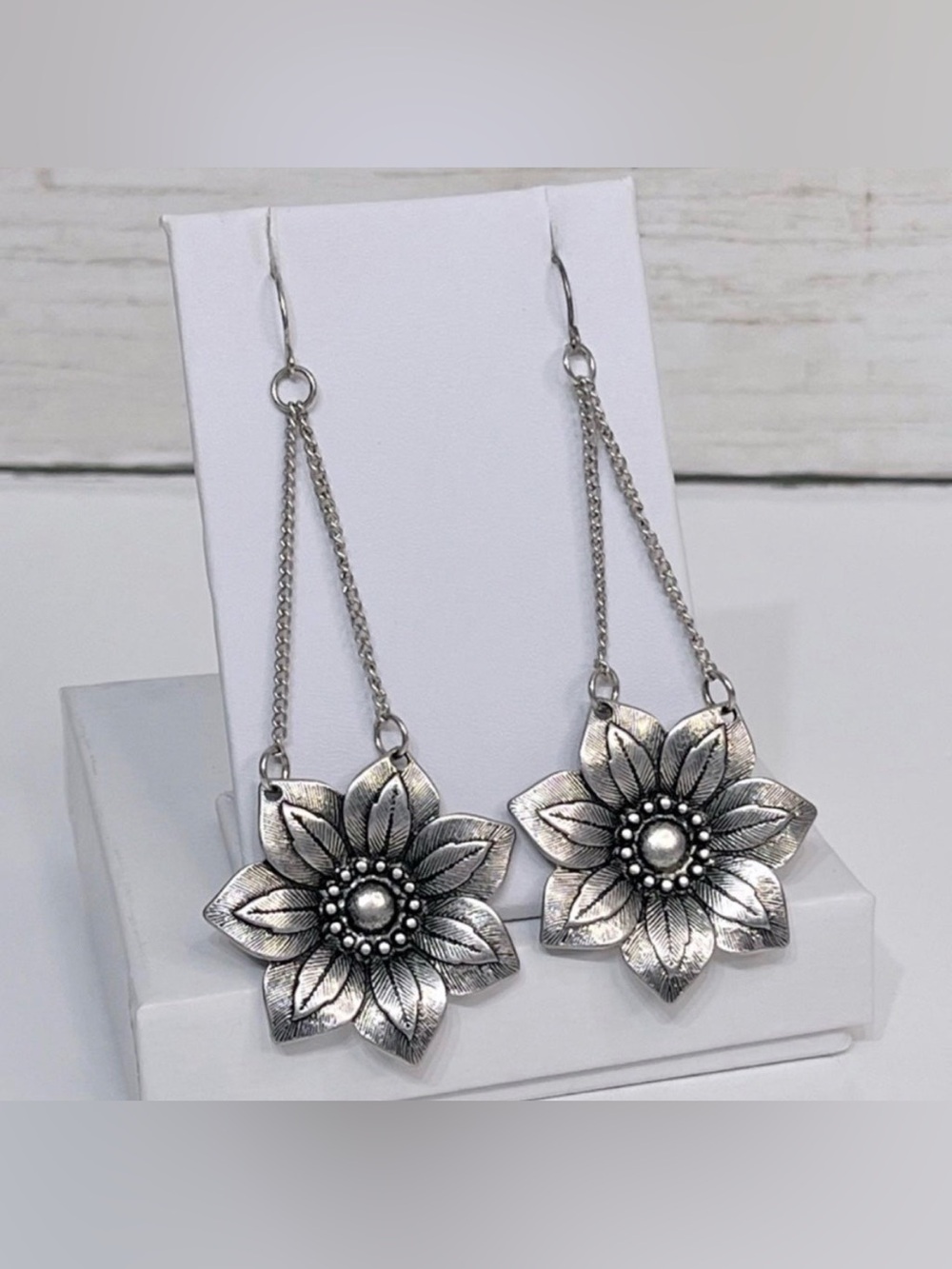 NEW Silver Metal Flower Drop Earrings